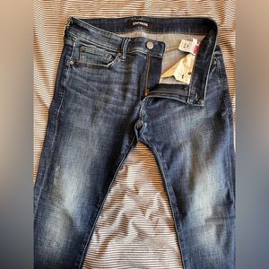 Men’s Express hyper stretch skinny jeans 31x30 in excellent condition.